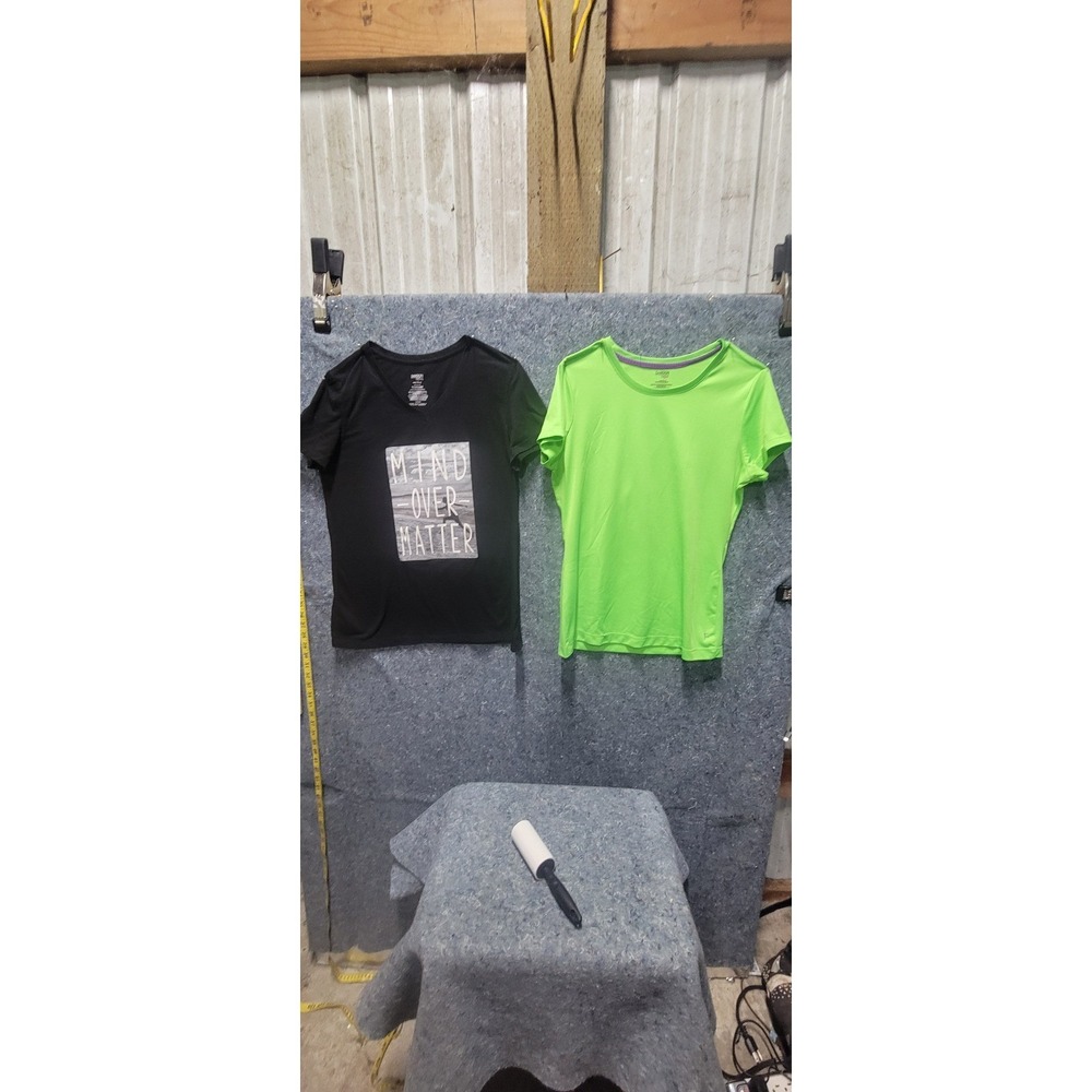 Danskin Now Two Large‎ Shirts Green/Black
